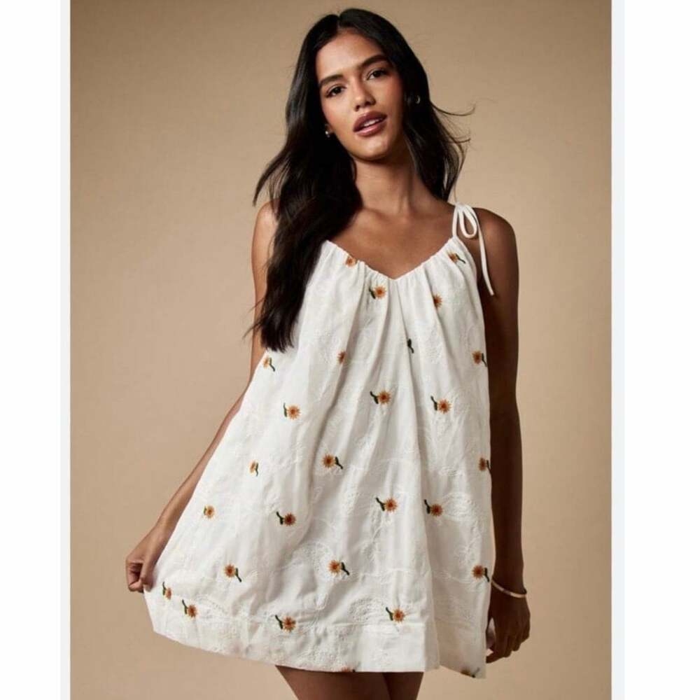 NWT Missguided Sunflower Embroidered Mini Swing Dress White Tie Strap XL